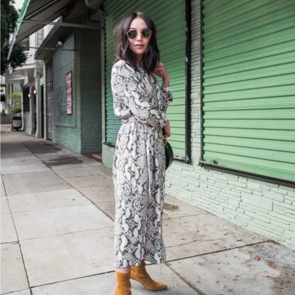 H&M Tan and Cream Long Sleeve Snakeskin Print Wrap Sundress (Stretchy Waist)